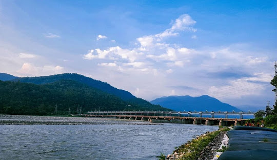 Dehradun to Dakpatthar taxi